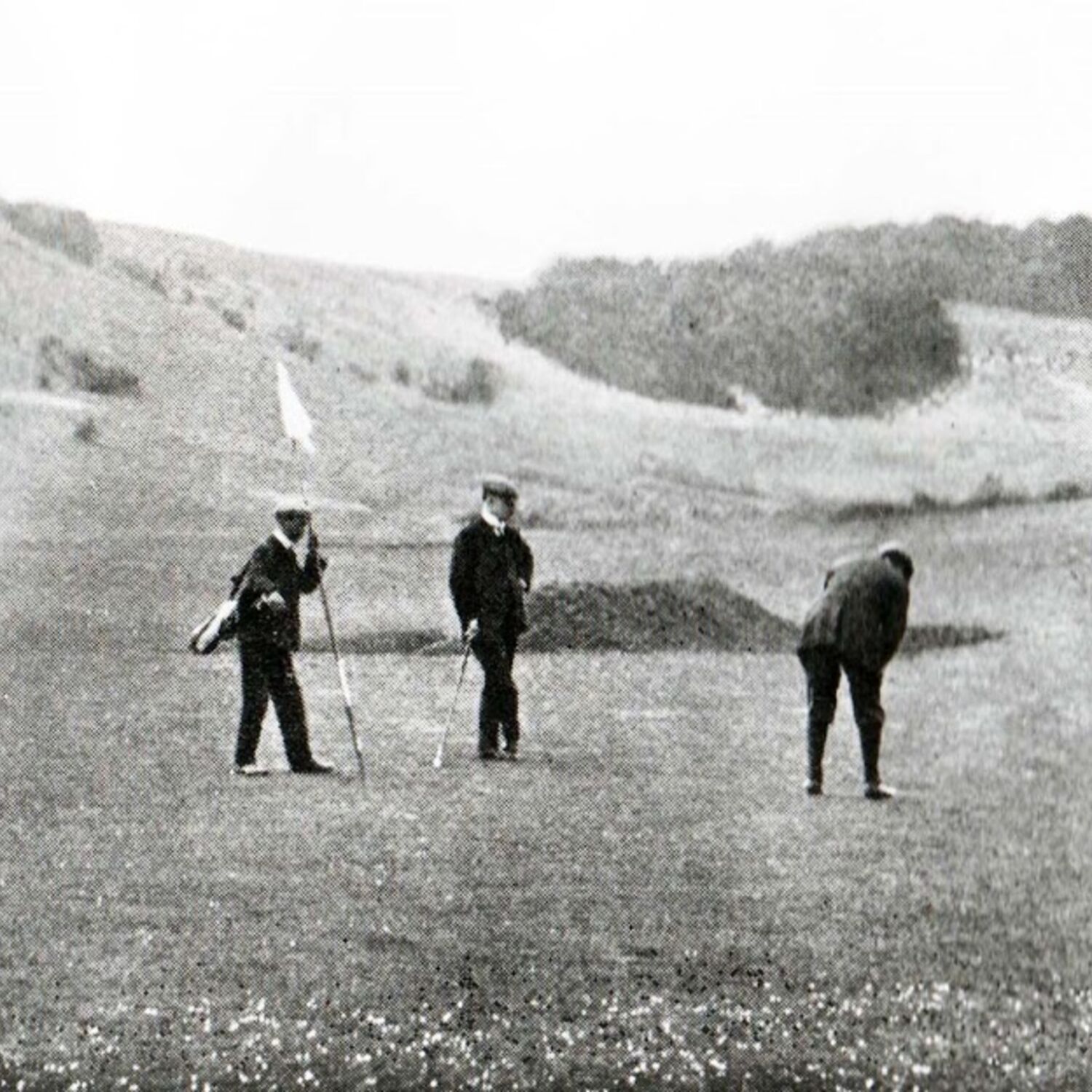 #caption-345 1914 The 7th green of the old course. The valley in the background is the present 8th hole.