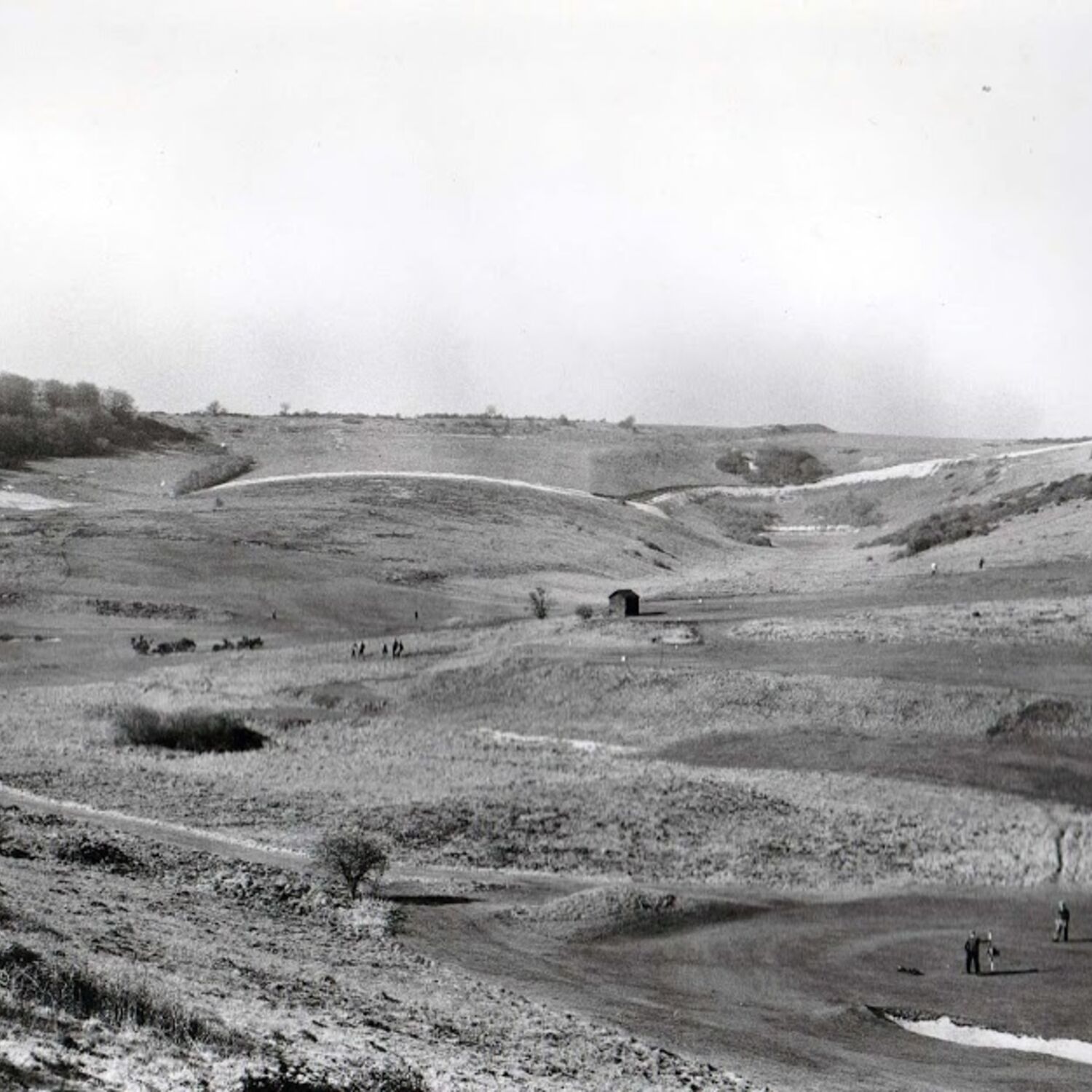 #caption-372 1948. The 6th green lower. The 8th on the left with the Himalaya bunkers. Centre right, the war time